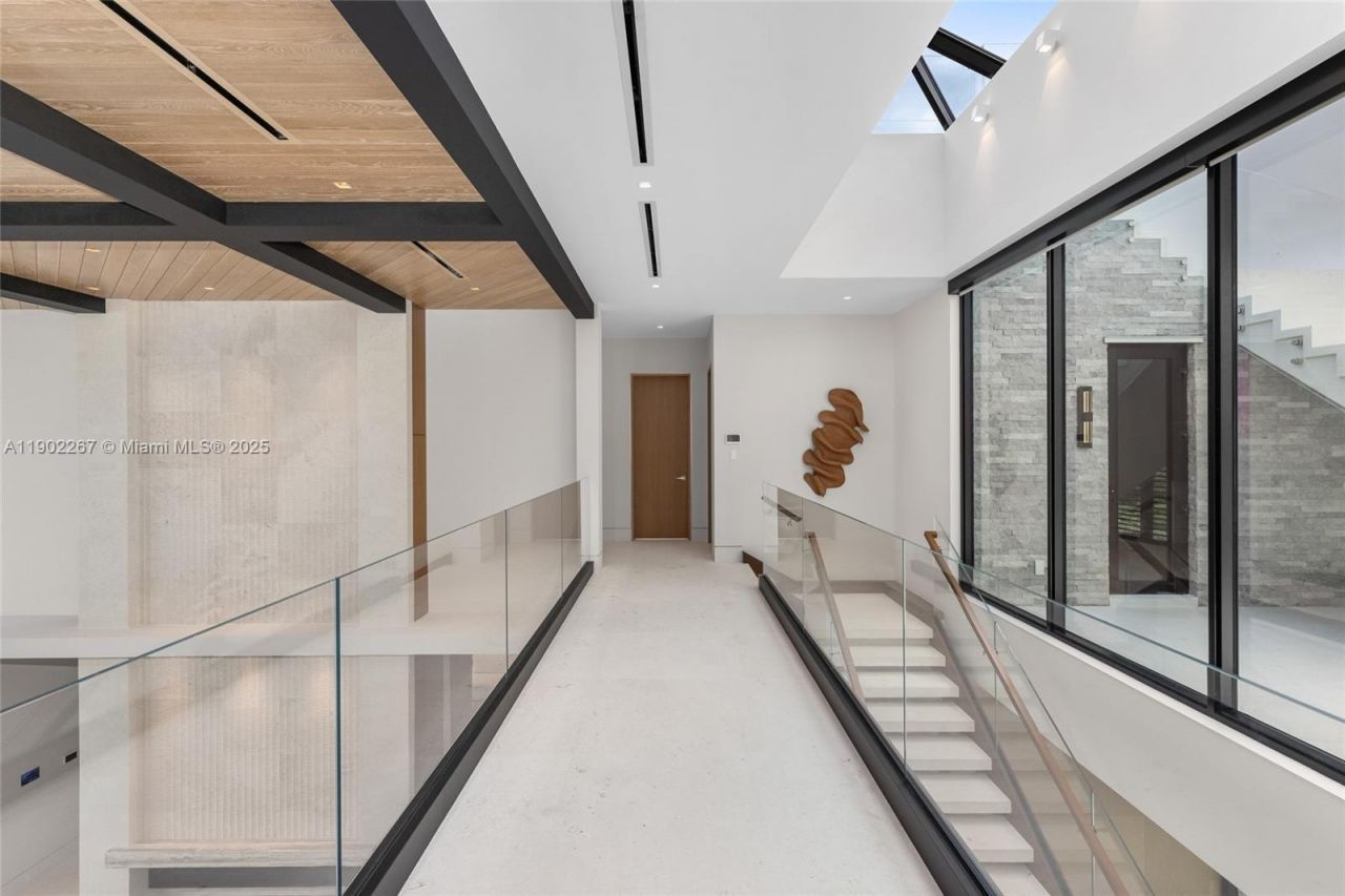 3052 N Atlantic Blvd, Fort Lauderdale, FL 33308 Photo