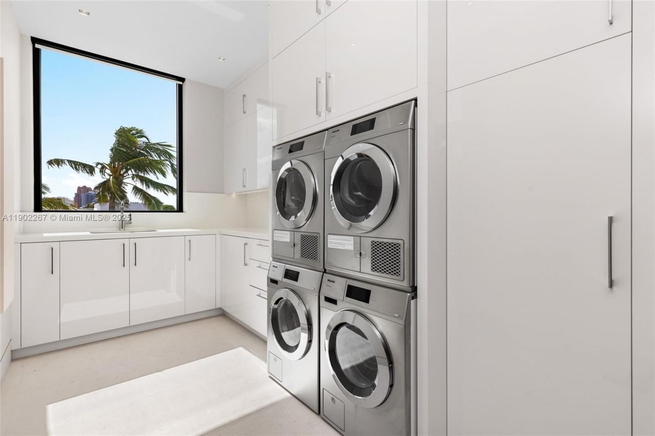 3052 N Atlantic Blvd, Fort Lauderdale, FL 33308 Photo