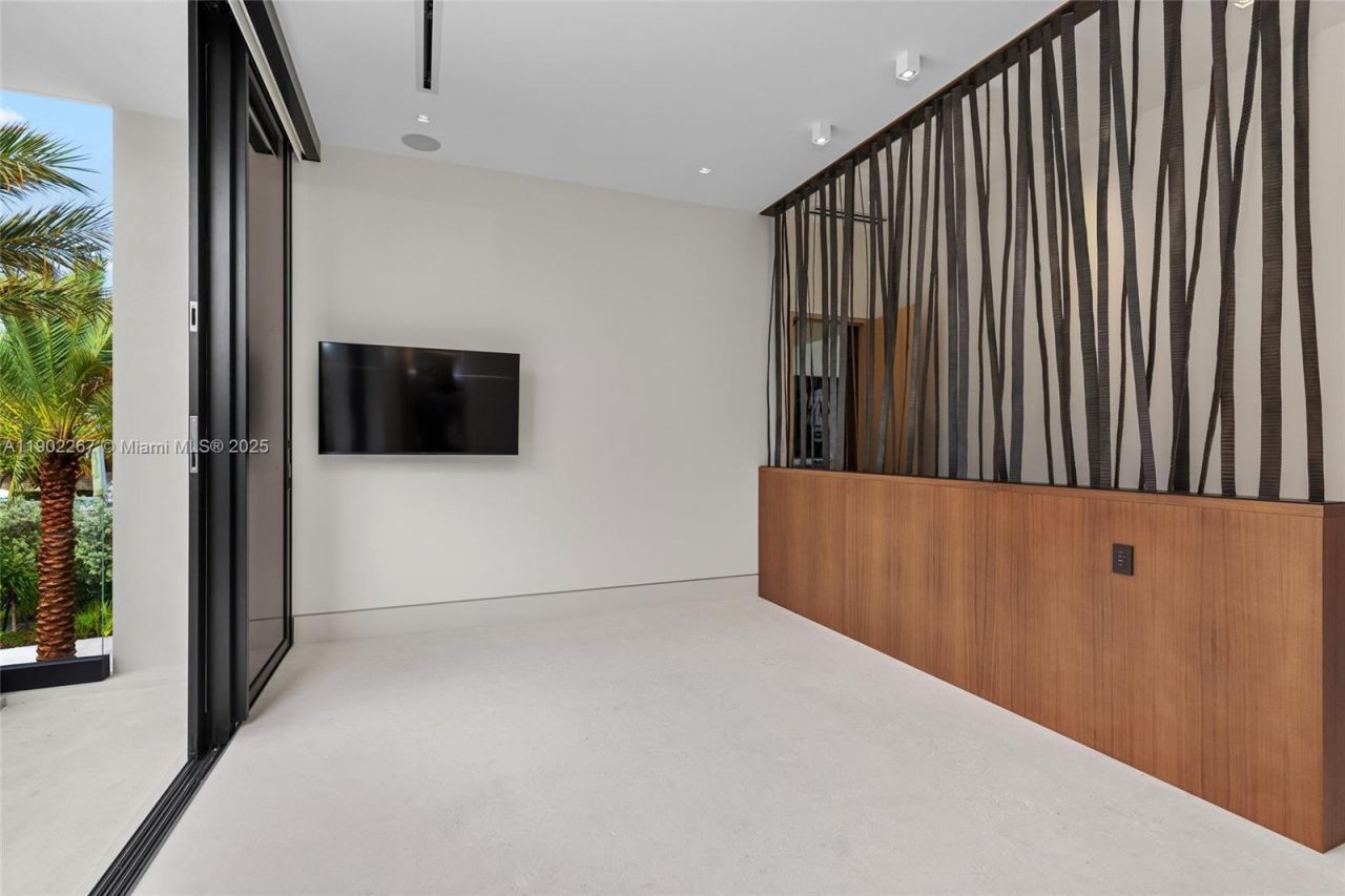 3052 N Atlantic Blvd, Fort Lauderdale, FL 33308 Photo