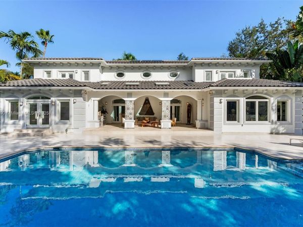 5770 SW 100th St, Pinecrest, FL 33156