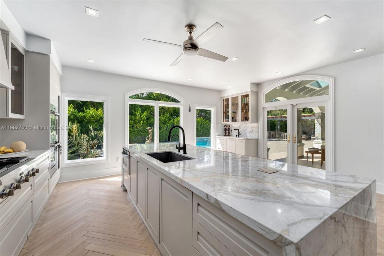 5770 SW 100th St, Pinecrest, FL 33156 Photo