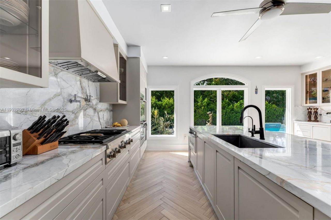 5770 SW 100th St, Pinecrest, FL 33156 Photo