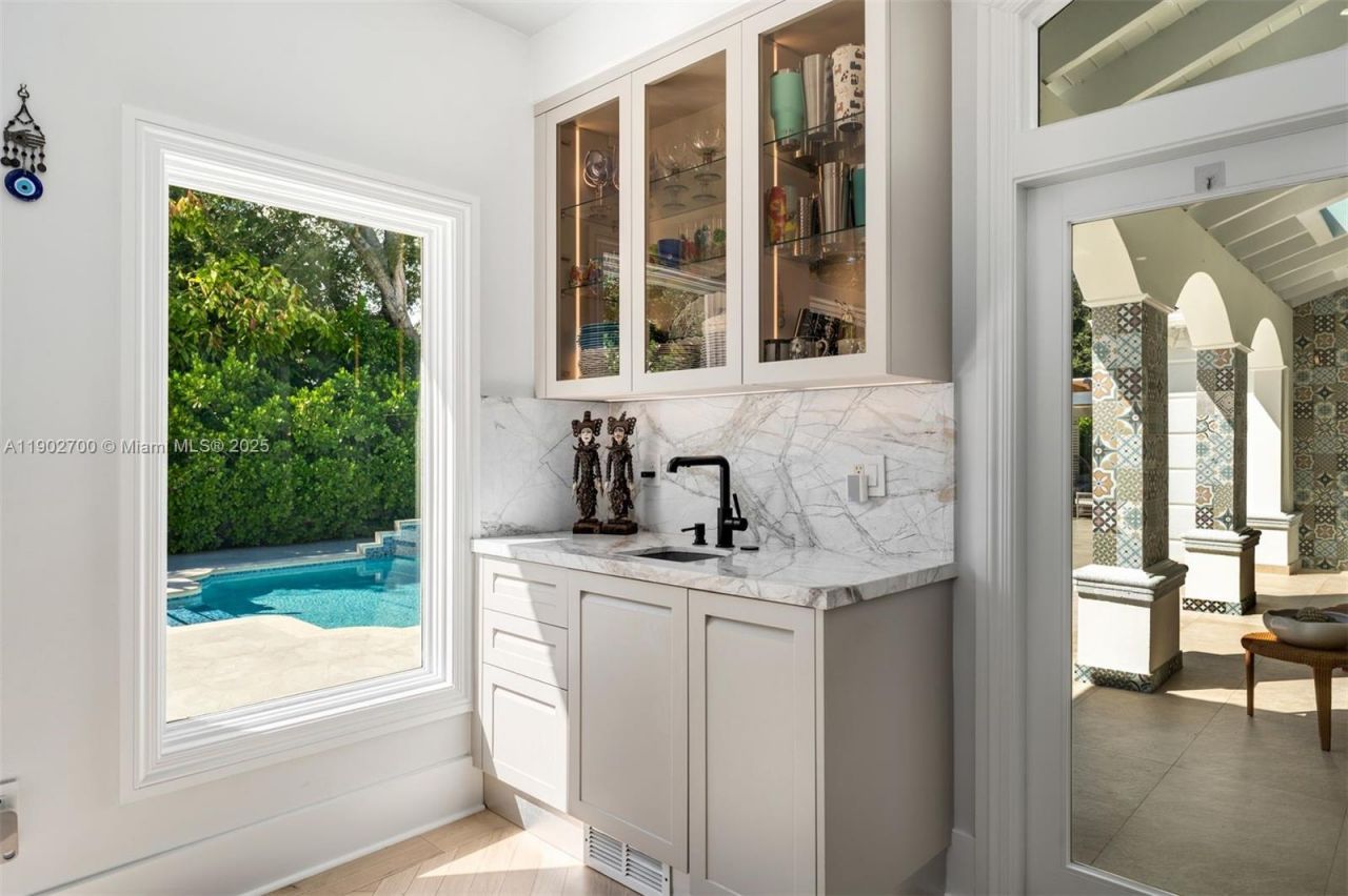 5770 SW 100th St, Pinecrest, FL 33156 Photo