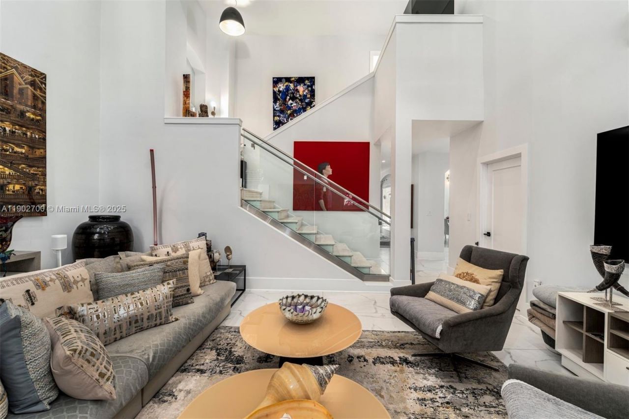 5770 SW 100th St, Pinecrest, FL 33156 Photo