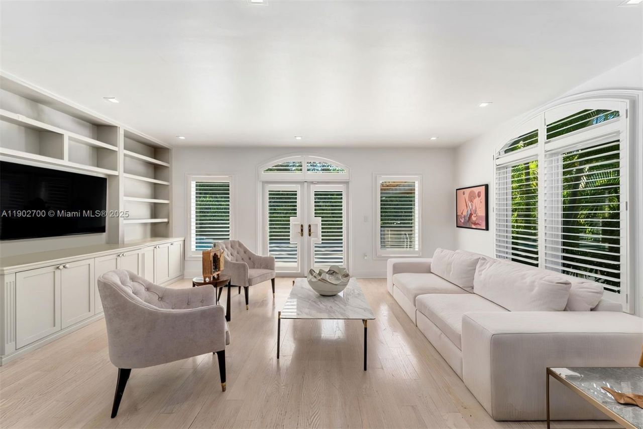 5770 SW 100th St, Pinecrest, FL 33156 Photo