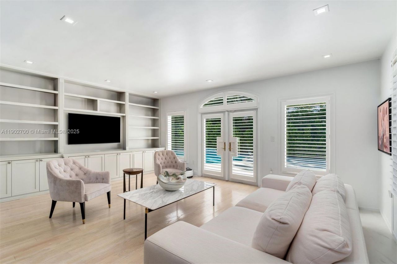 5770 SW 100th St, Pinecrest, FL 33156 Photo