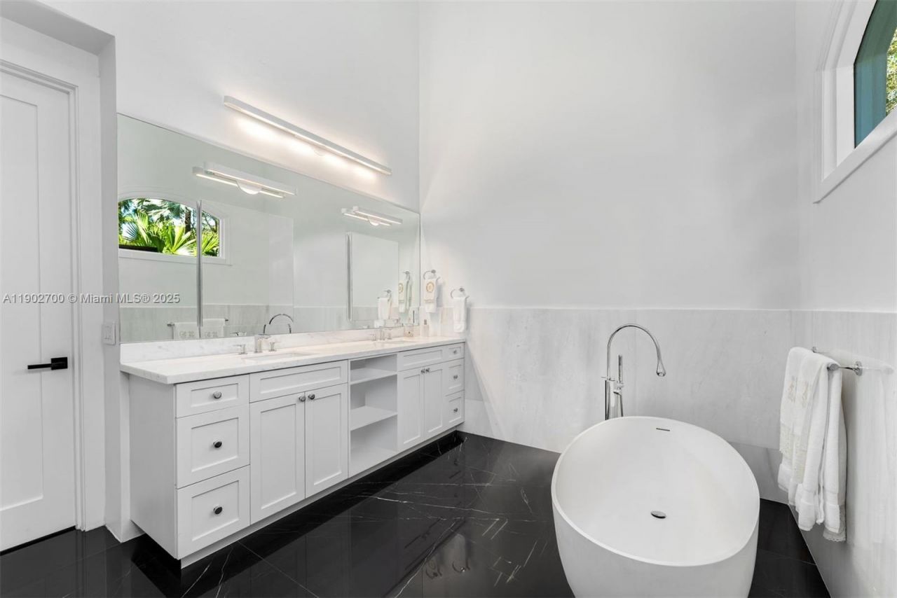 5770 SW 100th St, Pinecrest, FL 33156 Photo