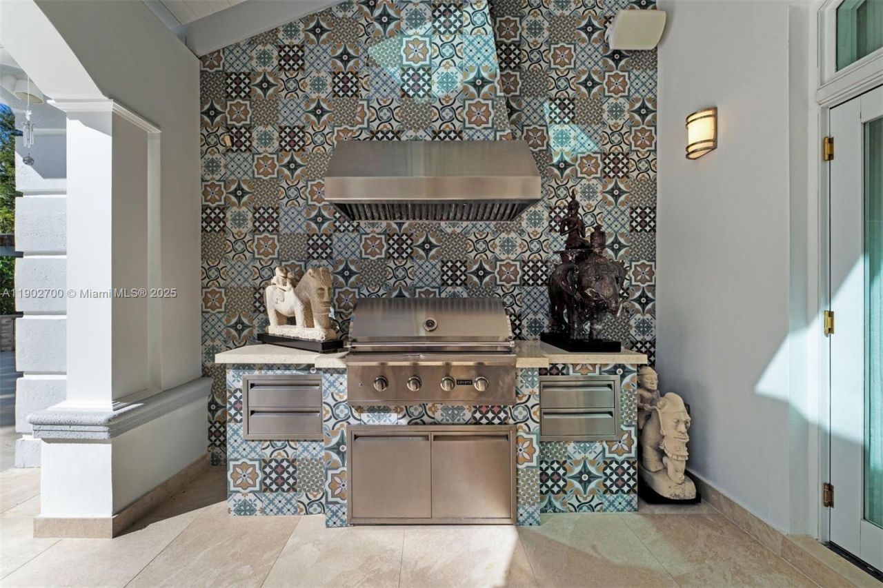 5770 SW 100th St, Pinecrest, FL 33156 Photo