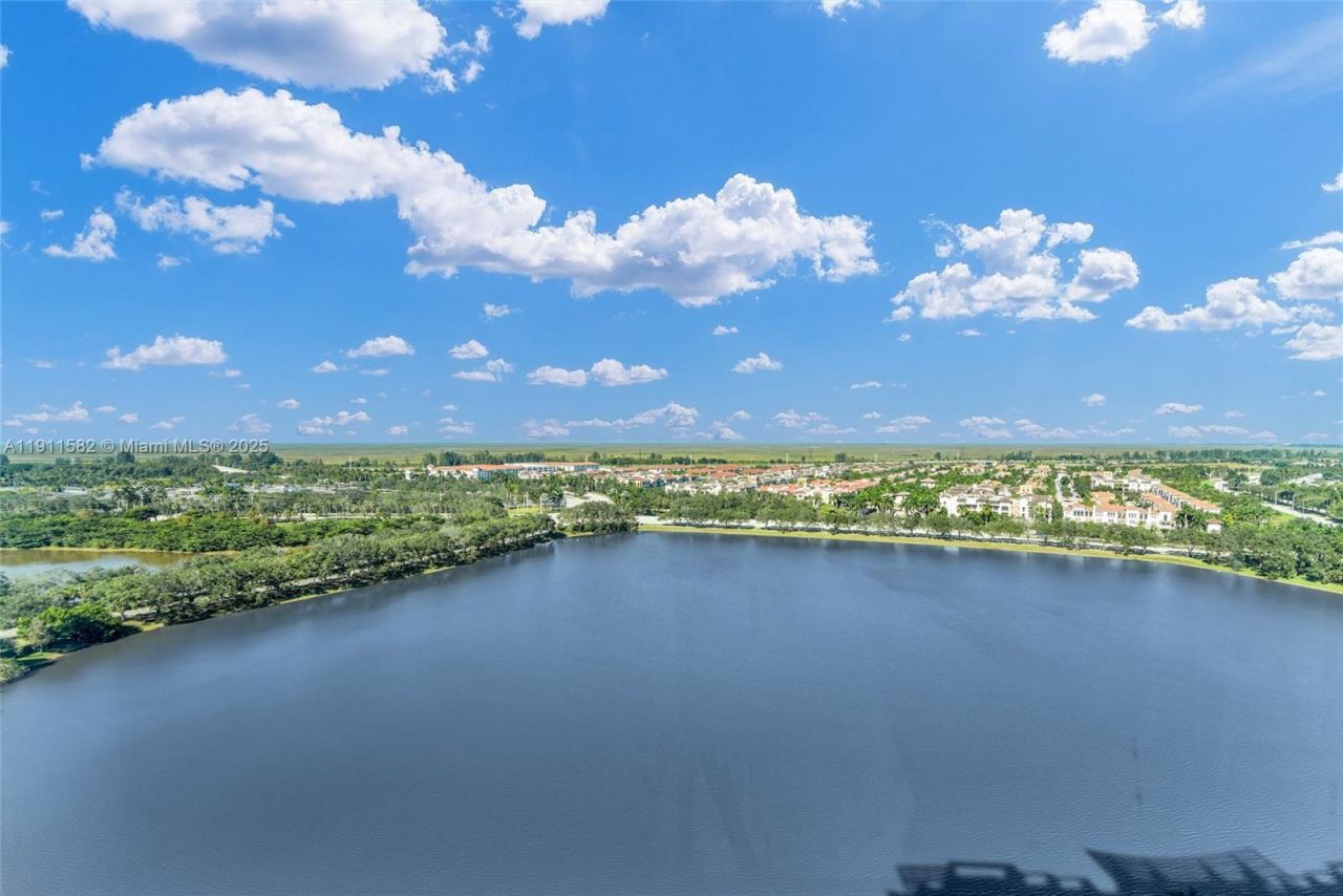 2681 N Flamingo Rd, Unit 1903S, Sunrise, FL 33323 Photo