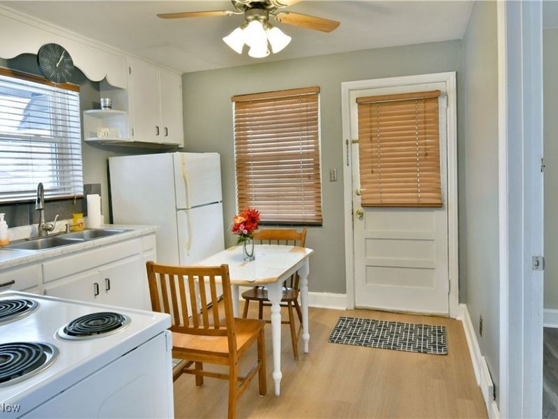 676 Central Parkway Avenue SE, Warren, OH 44484 Photo 14