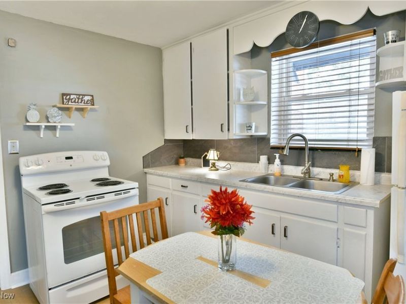 676 Central Parkway Avenue SE, Warren, OH 44484 Photo 15