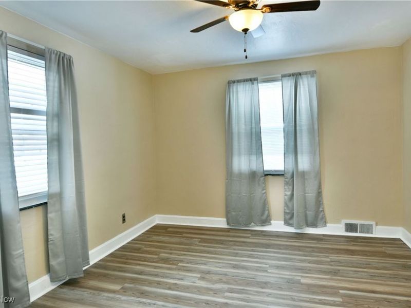 676 Central Parkway Avenue SE, Warren, OH 44484 Photo 16