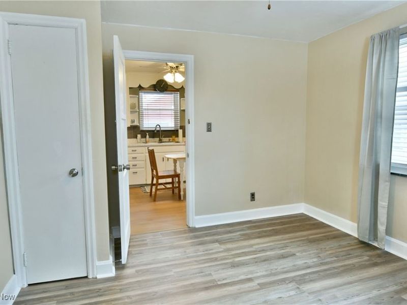 676 Central Parkway Avenue SE, Warren, OH 44484 Photo 18