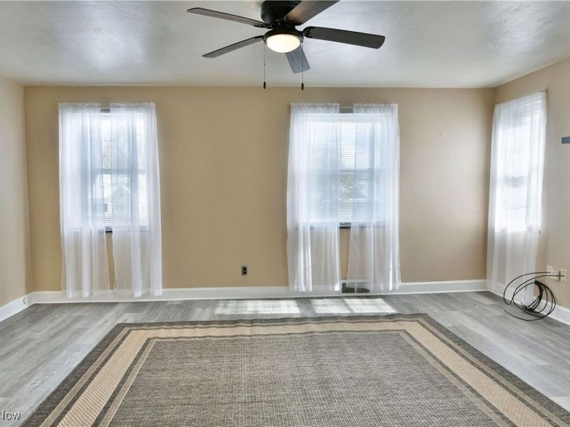 676 Central Parkway Avenue SE, Warren, OH 44484 Photo 26