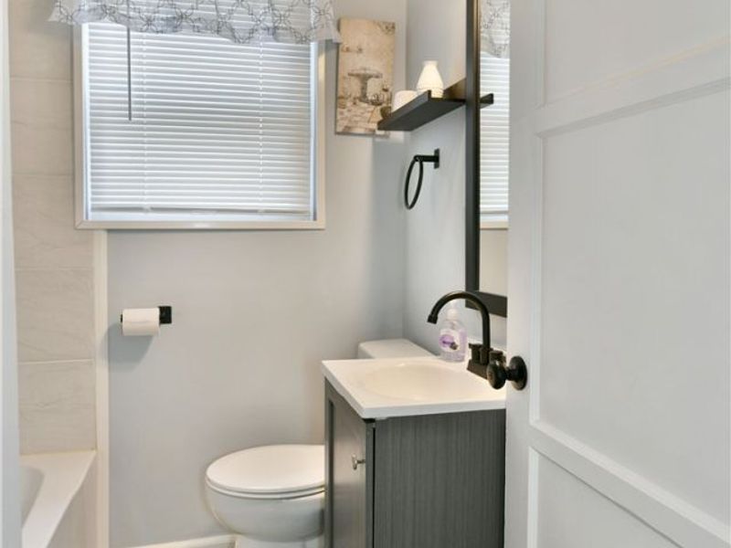 676 Central Parkway Avenue SE, Warren, OH 44484 Photo 36