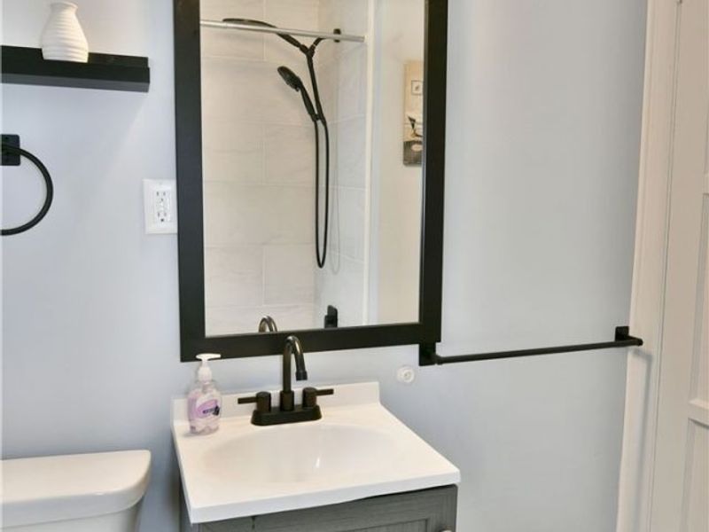 676 Central Parkway Avenue SE, Warren, OH 44484 Photo 38