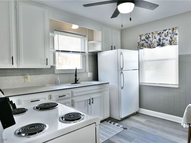 676 Central Parkway Avenue SE, Warren, OH 44484 Photo 41