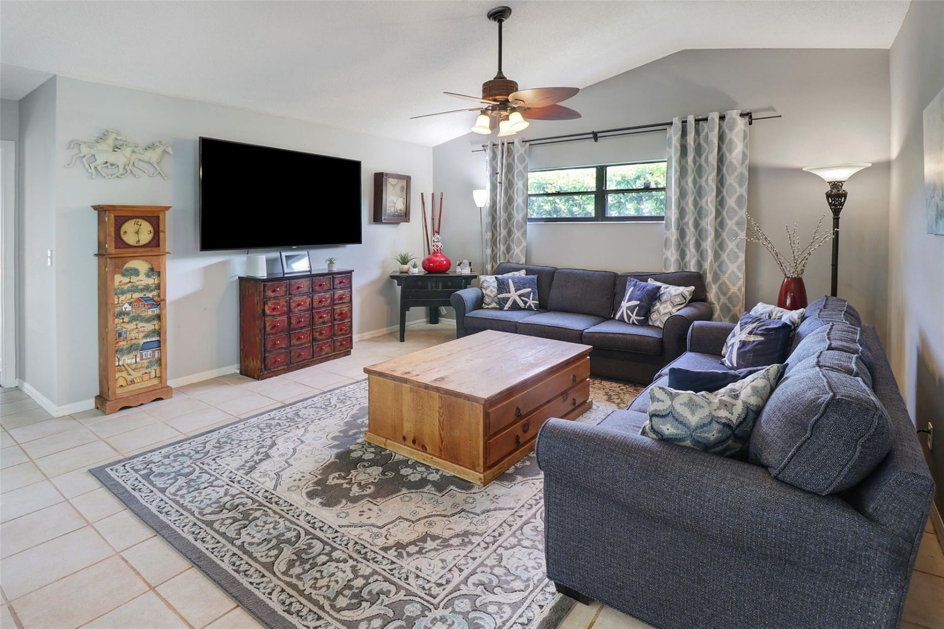 231 SE 9th Street, Dania Beach, FL 33004 Photo