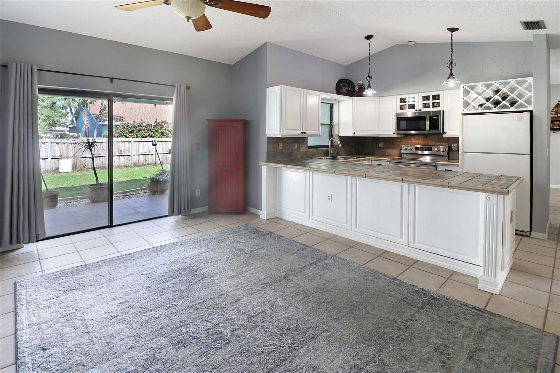 231 SE 9th Street, Dania Beach, FL 33004 Photo