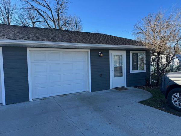 204 W Poplar Avenue, Unit B, Badger, MN 56714