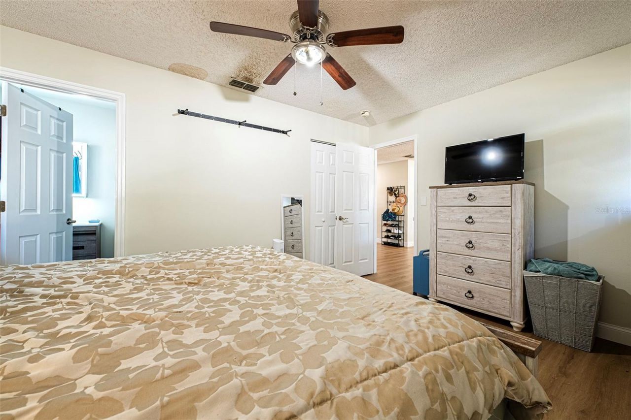 6401 Cedarbrook Drive S, Pinellas Park, FL 33782 Photo