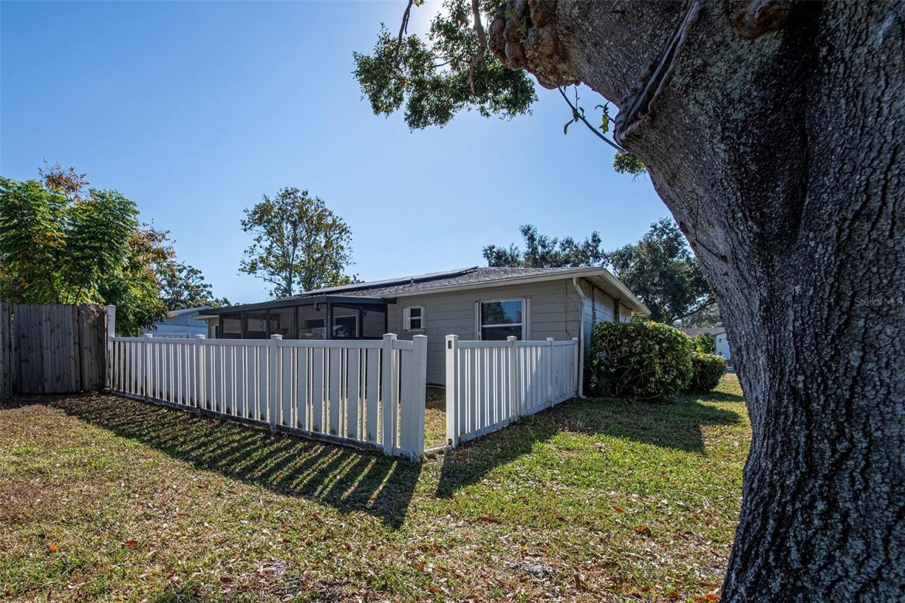 6401 Cedarbrook Drive S, Pinellas Park, FL 33782 Photo