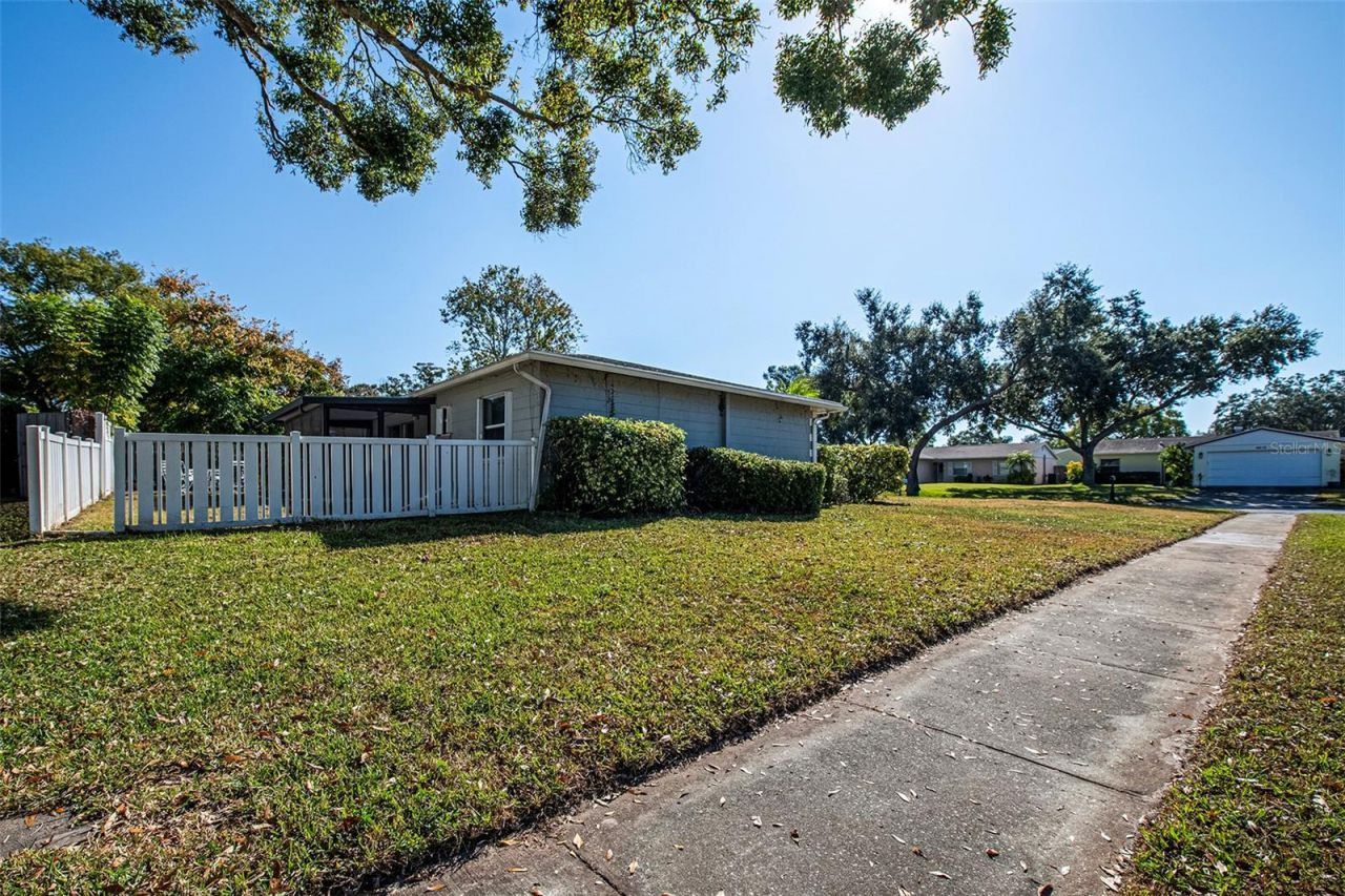 6401 Cedarbrook Drive S, Pinellas Park, FL 33782 Photo