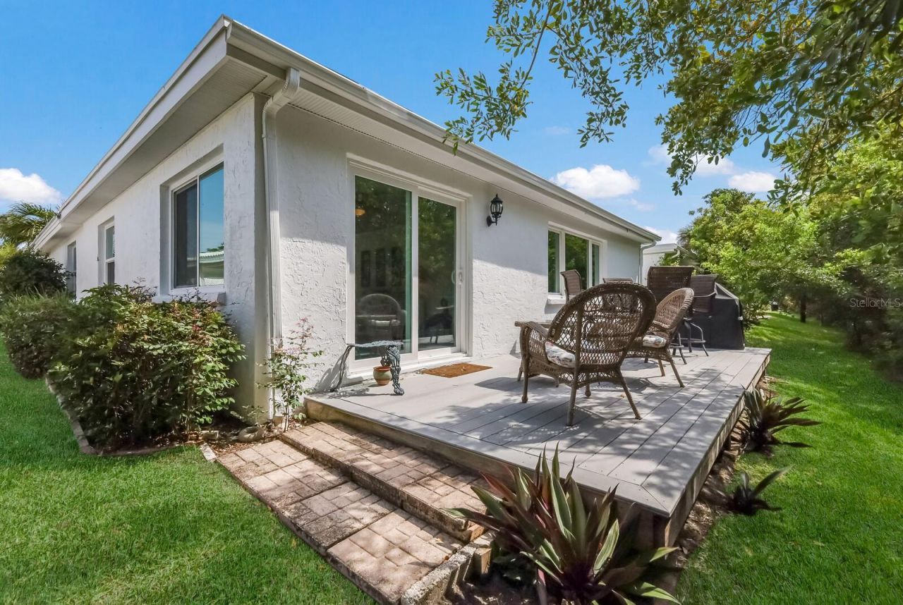 573 Spanish Drive N, Longboat Key, FL 34228 Photo