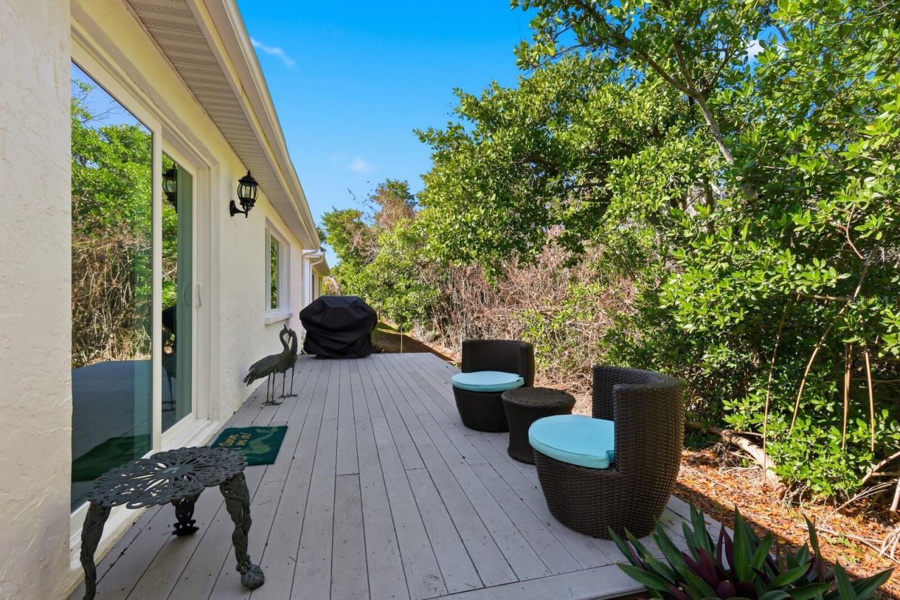 573 Spanish Drive N, Longboat Key, FL 34228 Photo