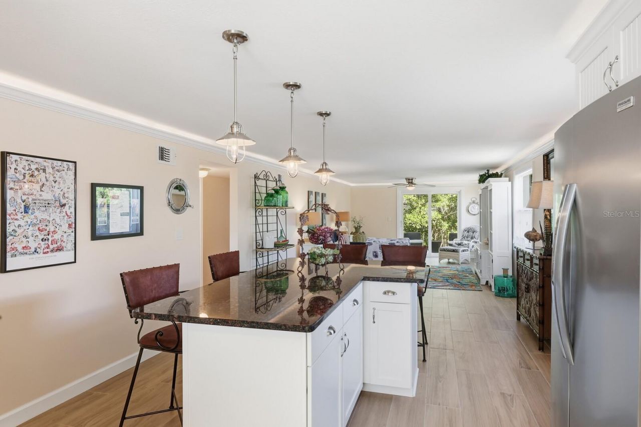 573 Spanish Drive N, Longboat Key, FL 34228 Photo