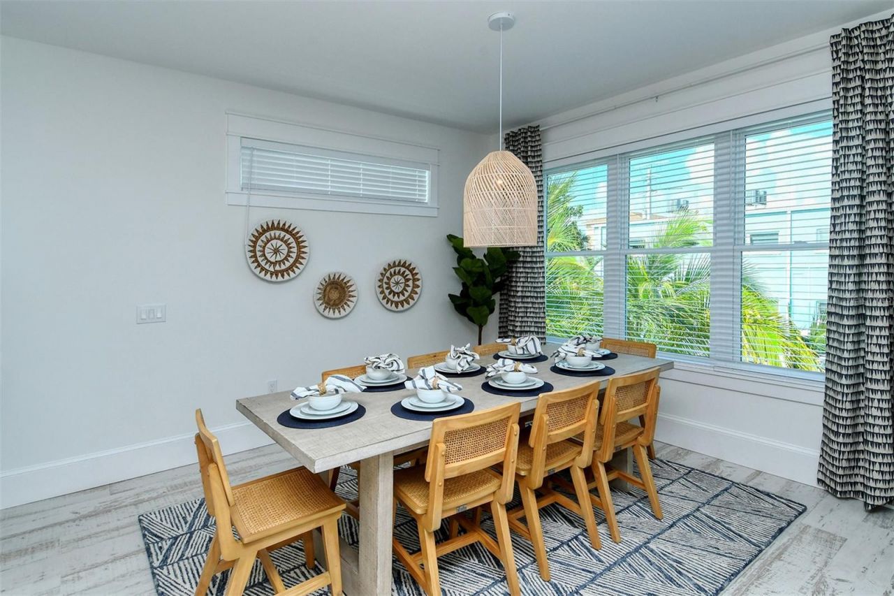 2406 Avenue C, Bradenton Beach, FL 34217 Photo