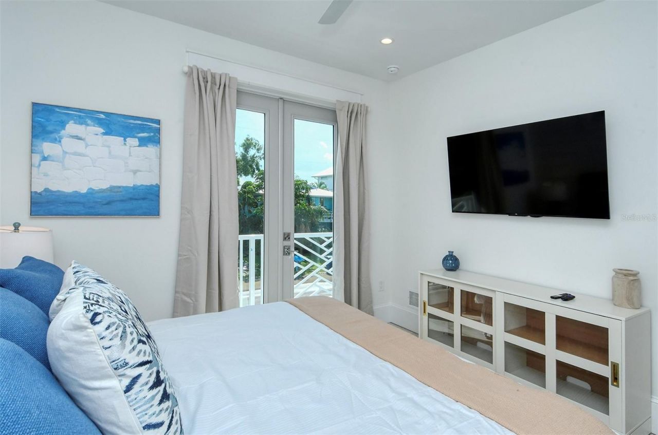 2406 Avenue C, Bradenton Beach, FL 34217 Photo