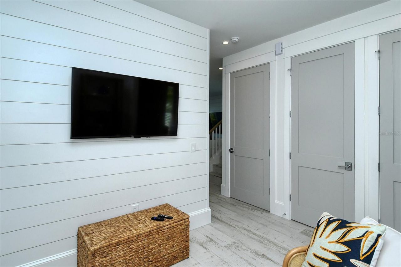 2406 Avenue C, Bradenton Beach, FL 34217 Photo