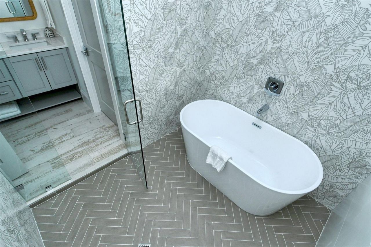 2406 Avenue C, Bradenton Beach, FL 34217 Photo