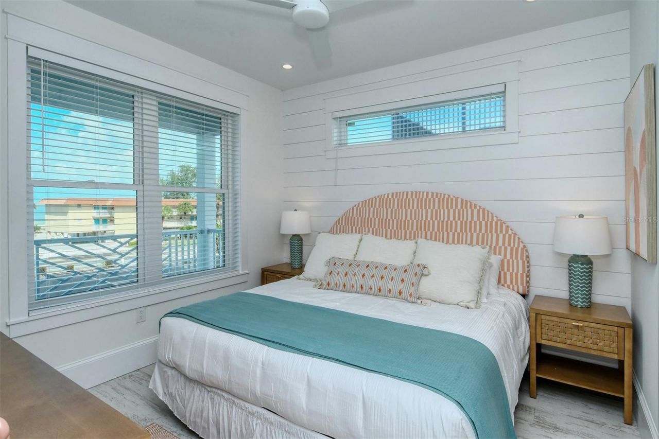 2406 Avenue C, Bradenton Beach, FL 34217 Photo