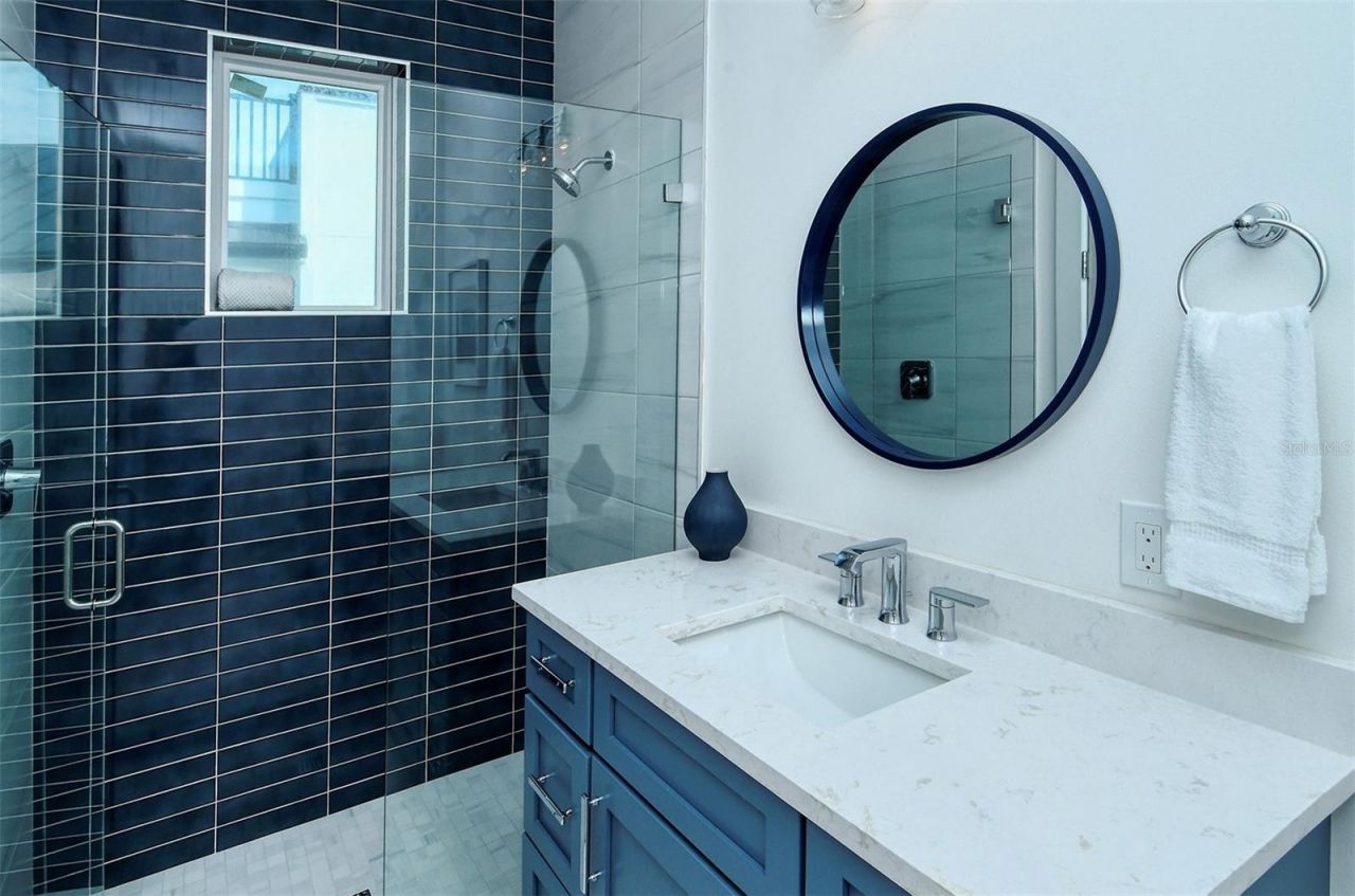 2406 Avenue C, Bradenton Beach, FL 34217 Photo