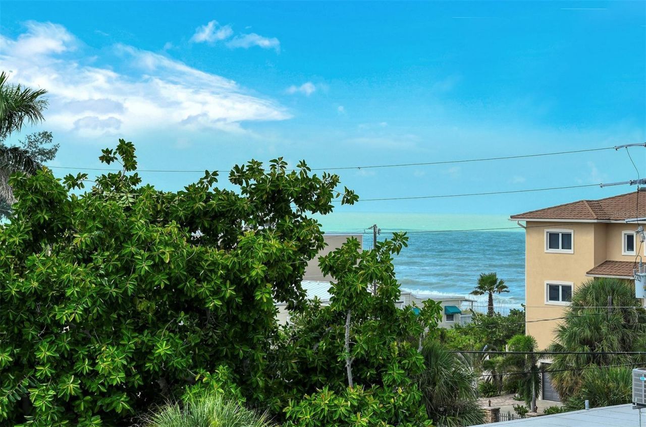 2406 Avenue C, Bradenton Beach, FL 34217 Photo