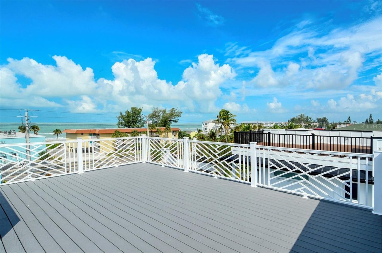 2406 Avenue C, Bradenton Beach, FL 34217 Photo