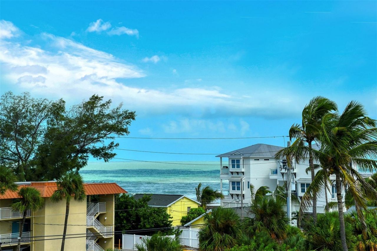 2406 Avenue C, Bradenton Beach, FL 34217 Photo