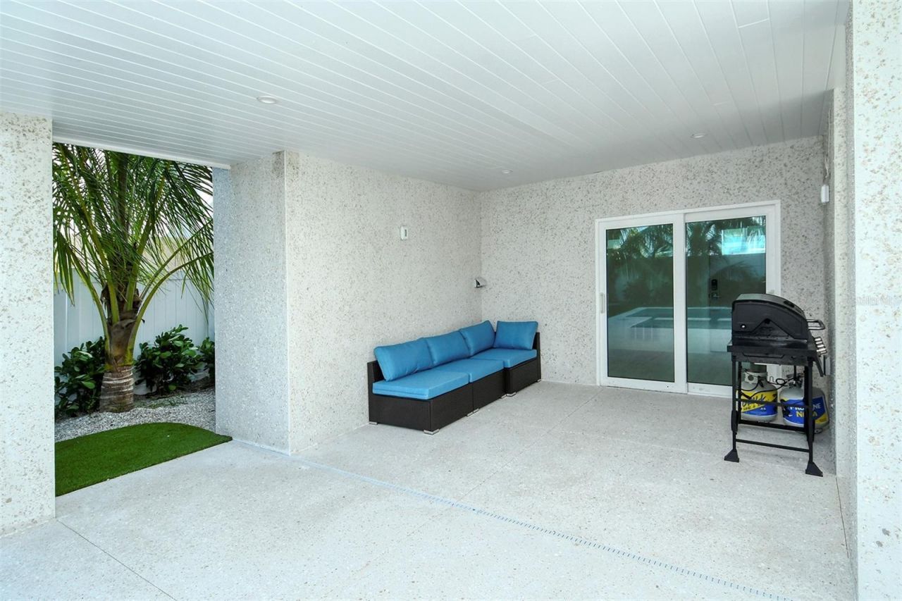 2406 Avenue C, Bradenton Beach, FL 34217 Photo
