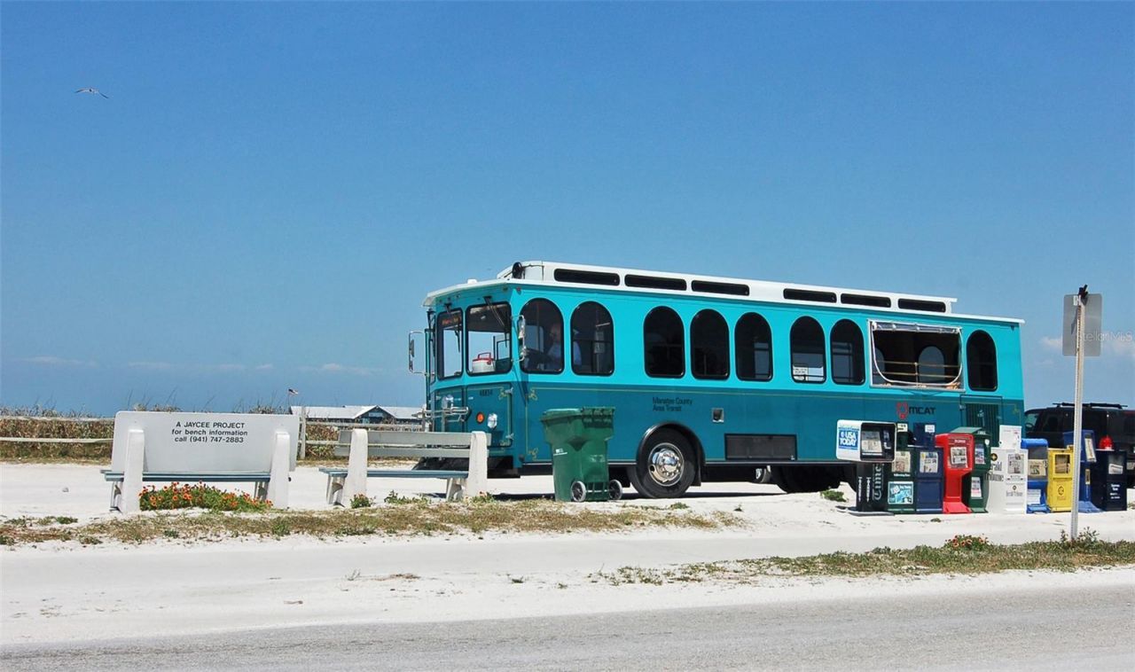 2406 Avenue C, Bradenton Beach, FL 34217 Photo