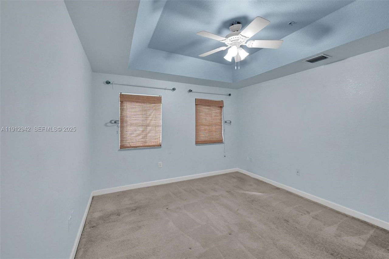 100 Jacaranda Country Club Dr, Unit 203, Plantation, FL 33324 Photo