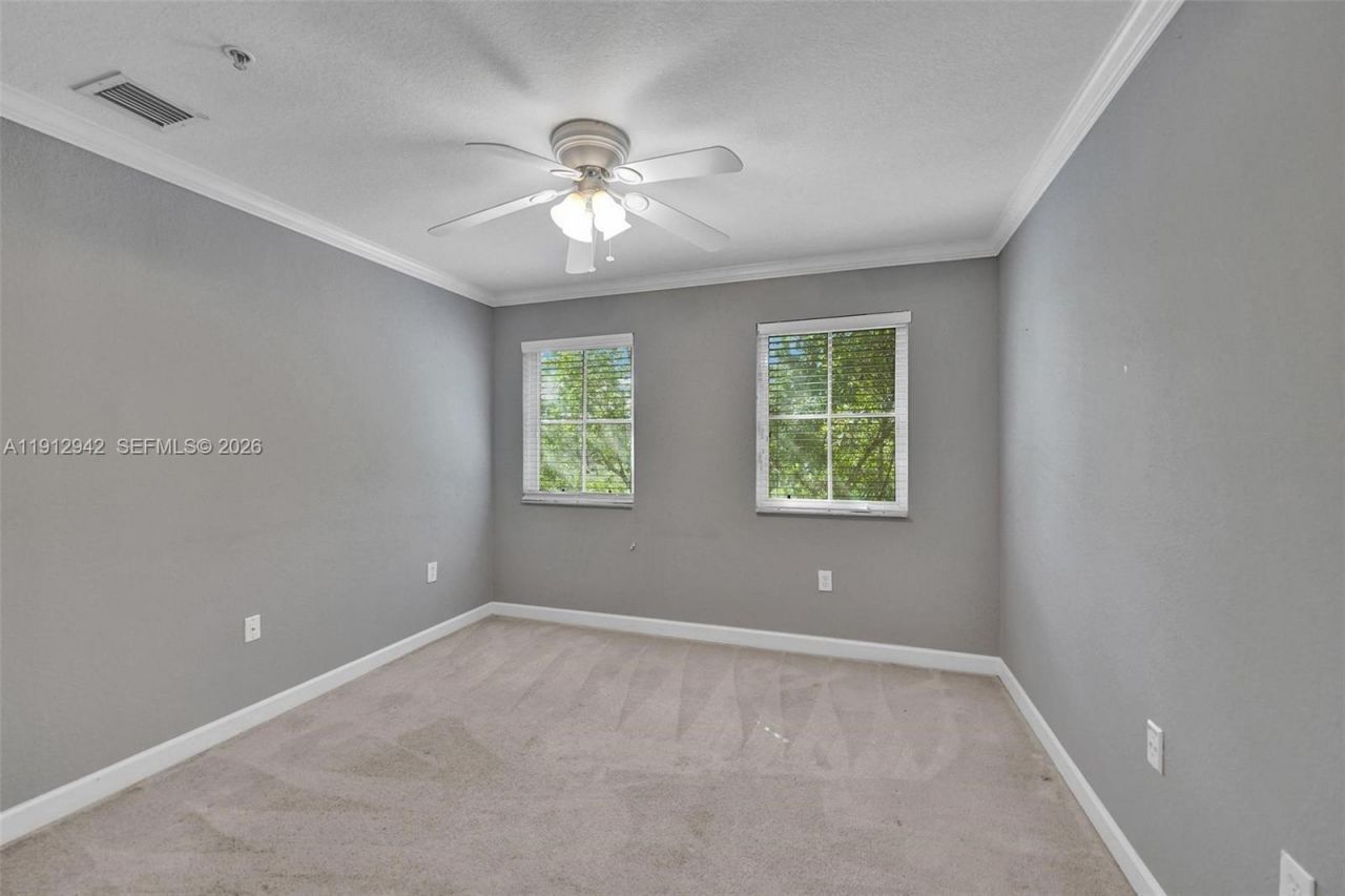 100 Jacaranda Country Club Dr, Unit 203, Plantation, FL 33324 Photo
