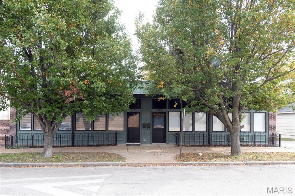 3186 Oak Hill Avenue, Saint Louis, MO 63116 Main Photo