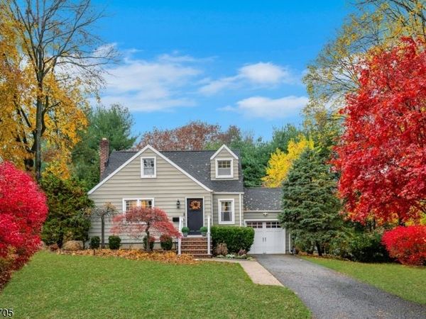 3 Maple Way, Mountain Lakes, NJ 07046