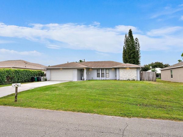 622 SW Hogan Street, Port St. Lucie, FL 34983
