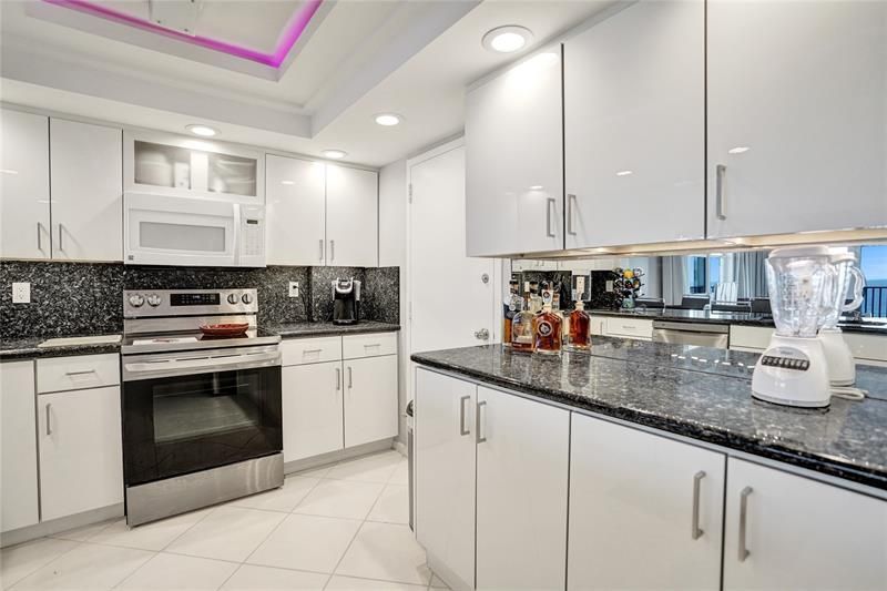 1150 Hillsboro Mile, Unit 1016, Hillsboro Beach, FL 33062 Photo