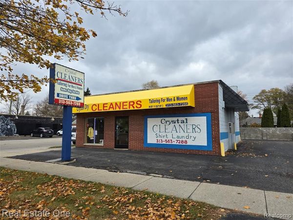 20640 Van Born Road , Dearborn Heights, MI 48125