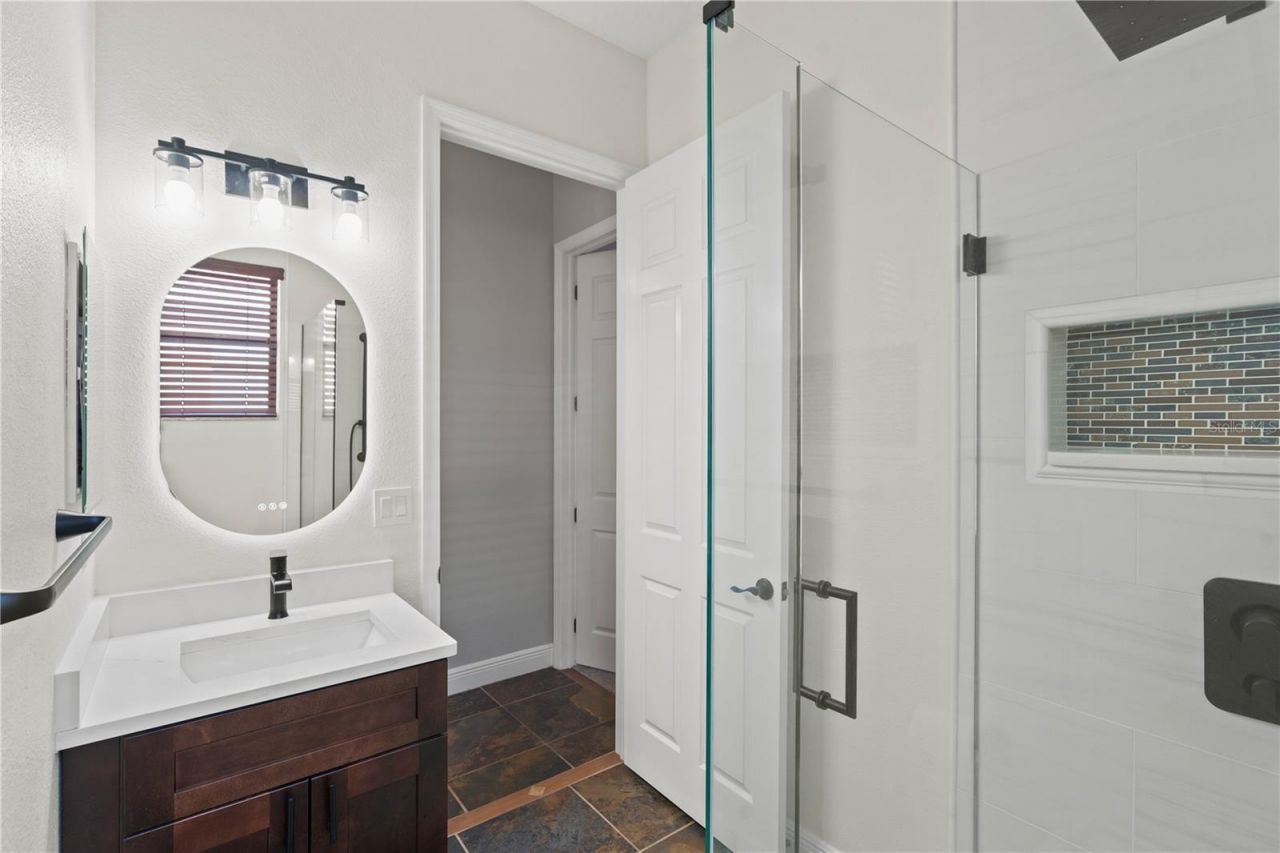 2550 Grand Lakeside Drive, Palm Harbor, FL 34684 Photo