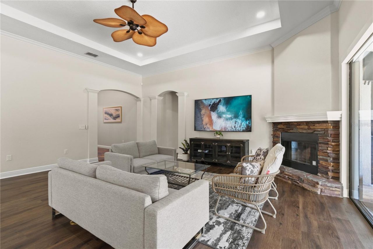 2550 Grand Lakeside Drive, Palm Harbor, FL 34684 Photo